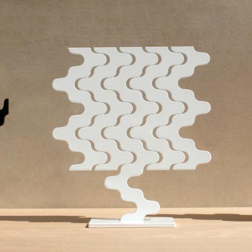 “ les ARBRES JORDI”  - Sculptures acier peint -  ici:Arbre Noir: H= 300 mm - L = 250 mm - P = 8 mm -  Arbre Blanc: H= 280 mm - L = 250 mm - P = 8 mm - Arbre Rouge: H= 310 mm - L = 210 mm - P = 8 mm -
													 (3 exemples de sculptures possibles pour Espace Public et en dimensions monumentales et autres traitements de surface possibles aussi: acier inoxydable, etc.). 