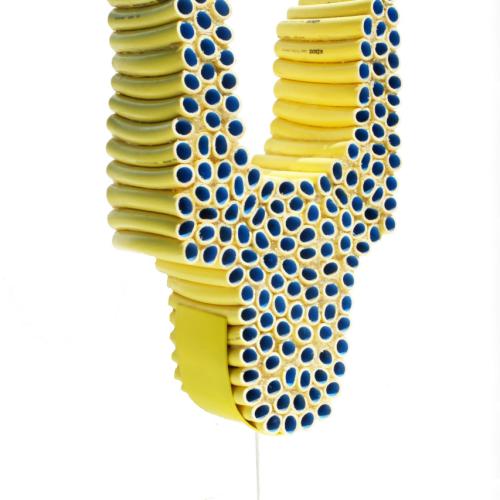 Sculpture: '' Eau ! '' - tuyaux d'arrosage - 61x31x15 cm - 