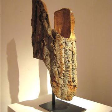 Sculpture de la série ''masque''- ''ST-S402'' - bois et écorce de Pin - 56x27x18 cm