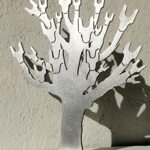 De la série ''les Arbres de JORDI''- ici ''l'Arbre aux 20 modules'' éd.25- acier brut sablé texturé brillant- 40x32 cm