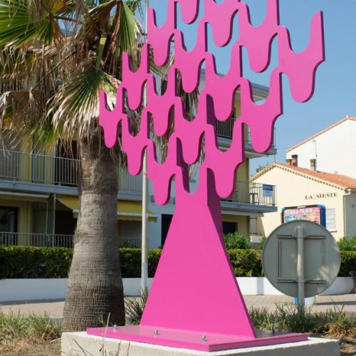 '' Les ARBRES de JORDI '' - 8 Sculptures pérennes en acier thermo-laqué -exposition permanente sur chacun des 8 ronds-points d'une avenue de 3 km à Palavas les Flots -34- ici ''l'Arbre Losange''