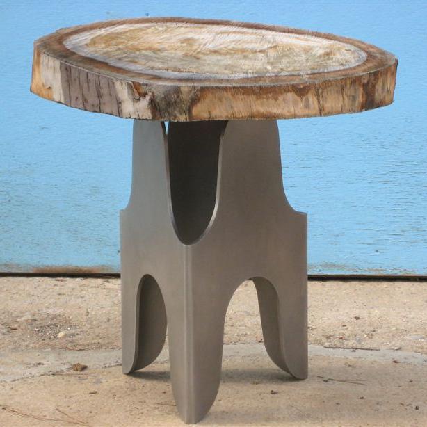 ''Tabouret 1''- pièce unique - acier inox.poli + bille de bois brut - 48x30 cm